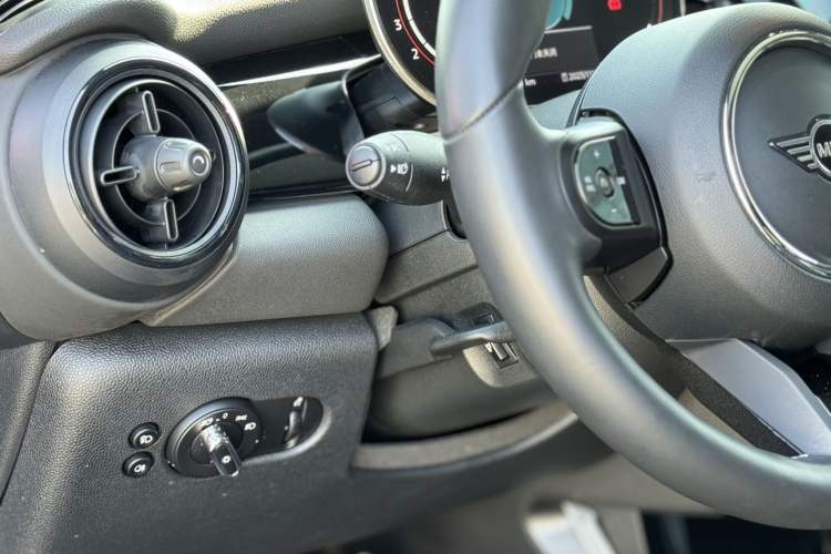 Used MINI JCW 2022 2.0T JOHN COOPER WORKS ALL-IN Interior 13