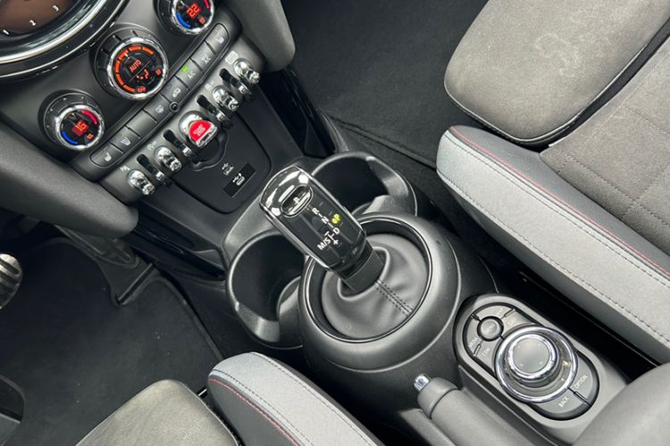 Used MINI JCW 2022 2.0T JOHN COOPER WORKS ALL-IN Interior 15
