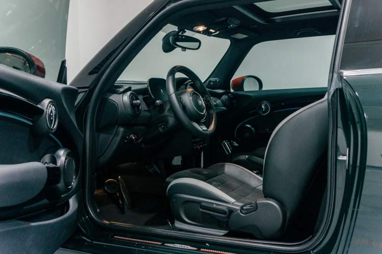 Used MINI JCW 2022 Refresh 2.0T JOHN COOPER WORKS ALL-IN Interior 2
