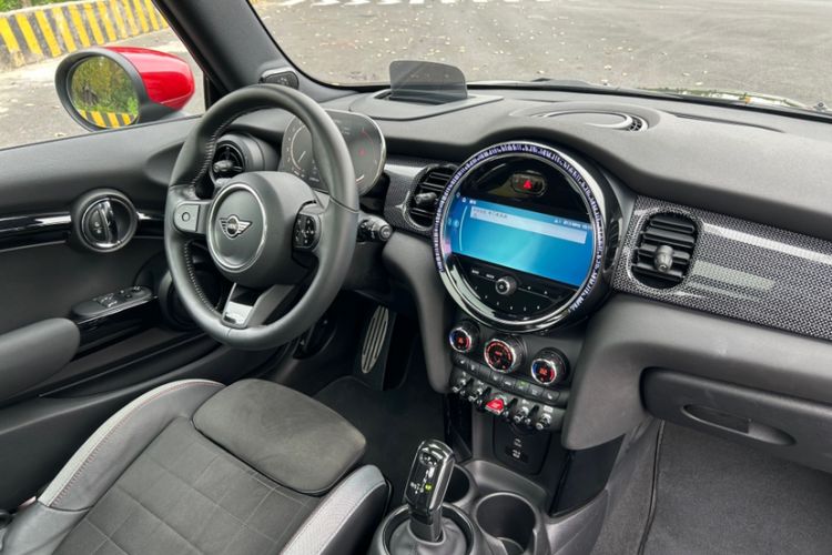Used MINI JCW 2022 2.0T JOHN COOPER WORKS ALL-IN Interior 3