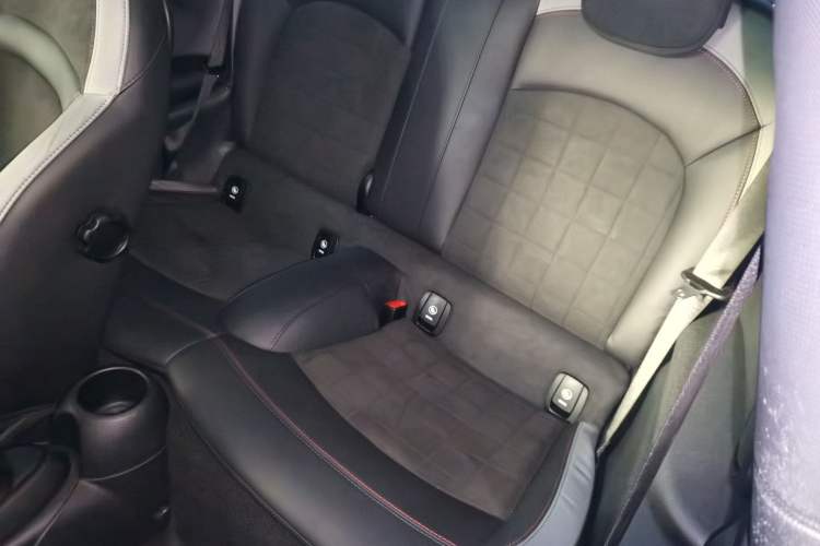 Used MINI JCW 2022 2.0T JOHN COOPER WORKS ALL-IN Interior 4