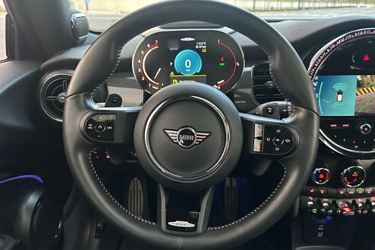 Used MINI JCW 2022 2.0T JOHN COOPER WORKS ALL-IN Interior 4