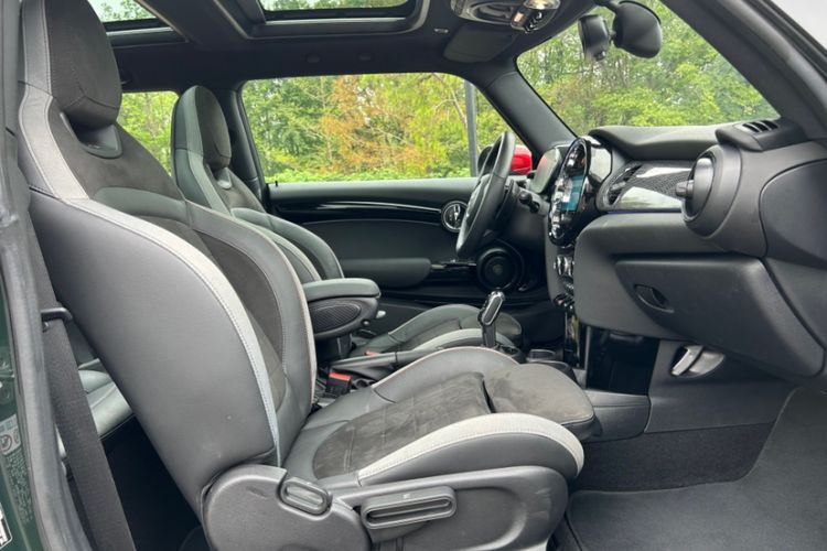 Used MINI JCW 2022 2.0T JOHN COOPER WORKS ALL-IN Interior 5