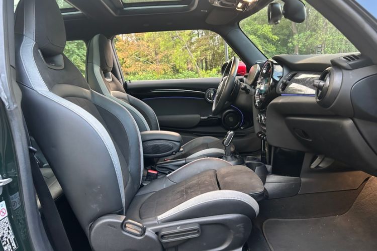 Used MINI JCW 2022 2.0T JOHN COOPER WORKS ALL-IN Interior 9