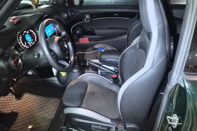 Used MINI JCW 2022 Refresh 2.0T JOHN COOPER WORKS ALL-IN Left Front Seat