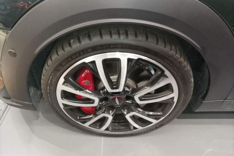 Used MINI JCW 2022 2.0T JOHN COOPER WORKS ALL-IN Left Front Wheel Hub
