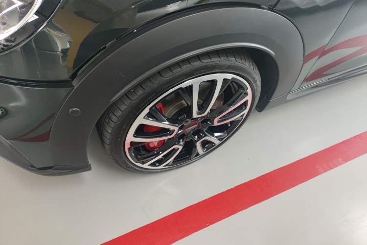 Used MINI JCW 2022 2.0T JOHN COOPER WORKS ALL-IN Left Front Wheel Hub