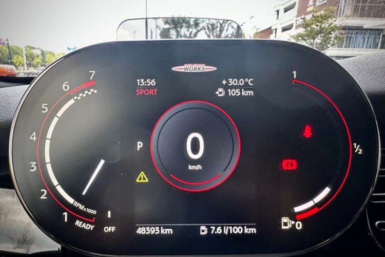 Used MINI JCW 2022 2.0T JOHN COOPER WORKS ALL-IN Odometer Close Up