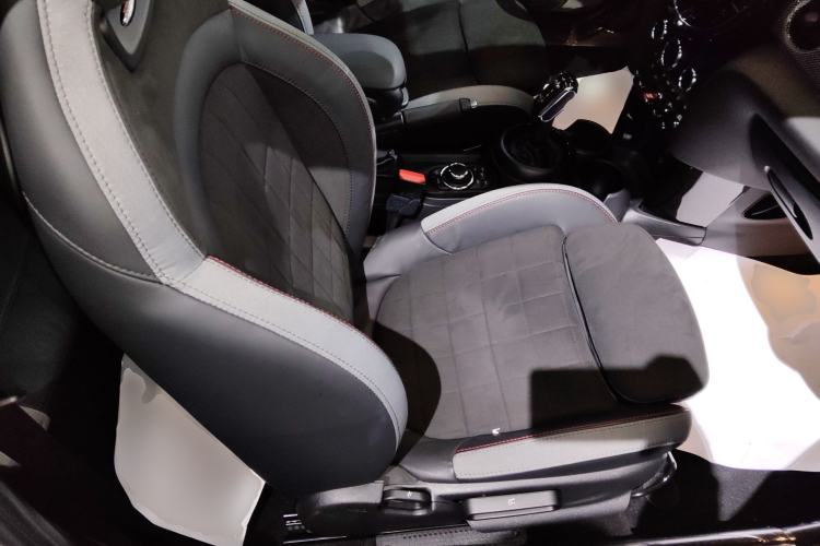 Used MINI JCW 2022 2.0T JOHN COOPER WORKS ALL-IN Right Front Seat