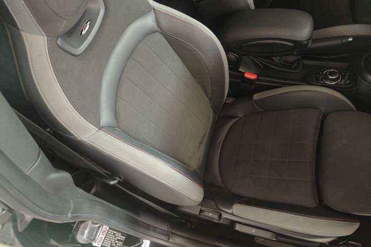 Used MINI JCW 2022 2.0T JOHN COOPER WORKS ALL-IN Right Front Seat