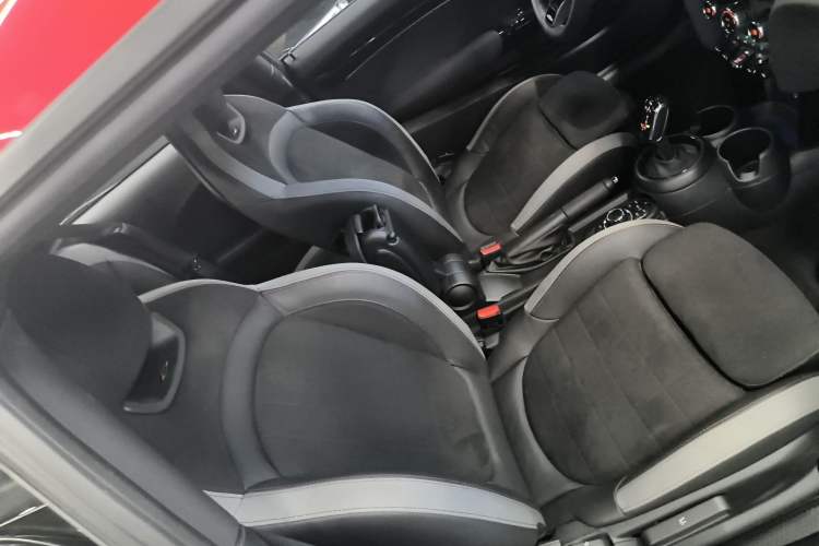 Used MINI JCW 2022 2.0T JOHN COOPER WORKS ALL-IN Right Front Seat