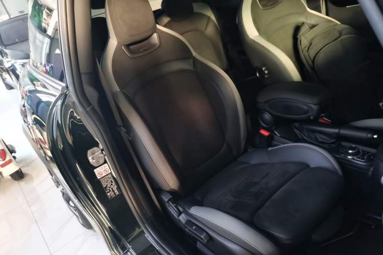 Used MINI JCW 2022 2.0T JOHN COOPER WORKS ALL-IN Right Front Seat