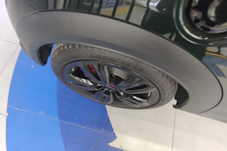 Used MINI JCW 2022 2.0T JOHN COOPER WORKS ALL-IN Right Rear Wheel Hub