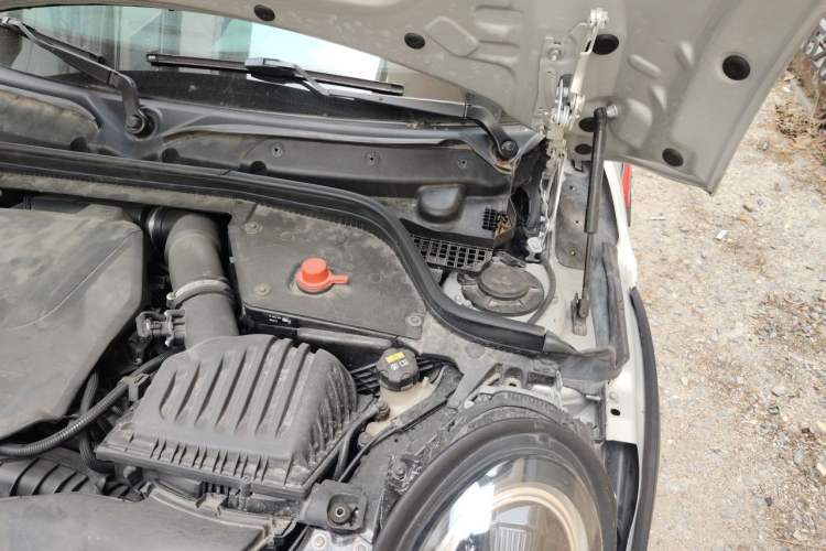 Used MINI JCW 2022 2.0T JOHN COOPER WORKS ALL-IN Engine Bay Left