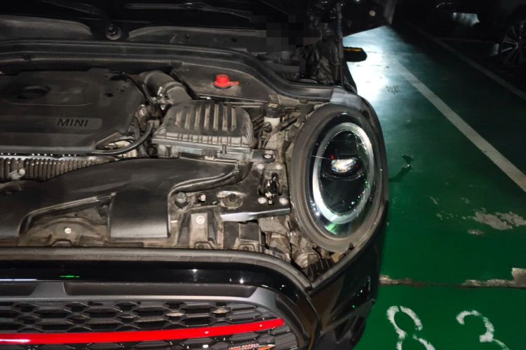 Used MINI JCW 2022 2.0T JOHN COOPER WORKS ALL-IN Engine Bay Left