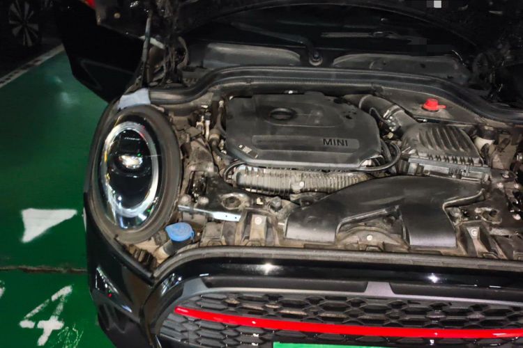 Used MINI JCW 2022 2.0T JOHN COOPER WORKS ALL-IN Engine Bay Right