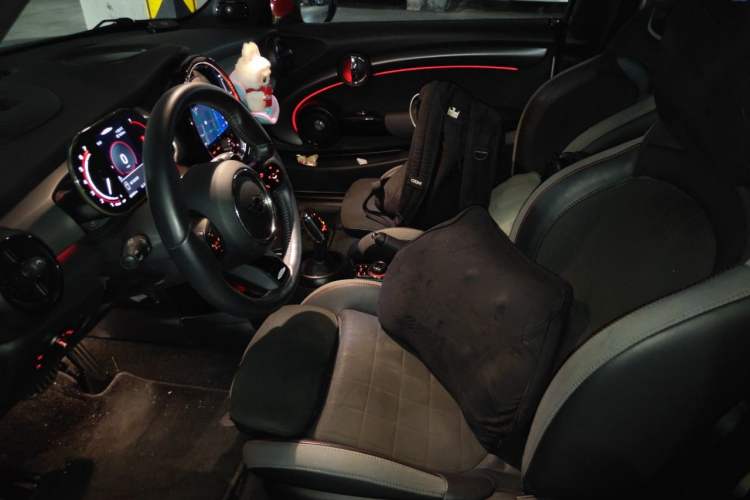 Used MINI JCW 2022 Refresh 2.0T JOHN COOPER WORKS ALL-IN Left Front Seat