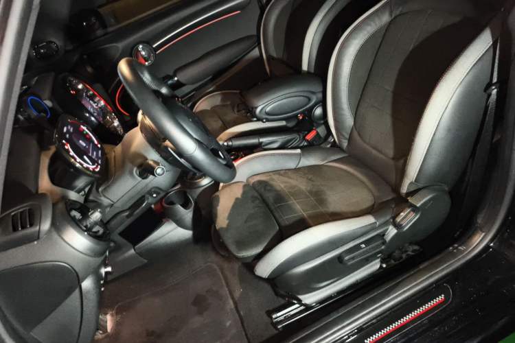 Used MINI JCW 2022 2.0T JOHN COOPER WORKS ALL-IN Left Front Seat