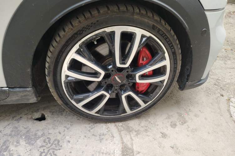 Used MINI JCW 2022 2.0T JOHN COOPER WORKS ALL-IN Right Front Wheel Hub