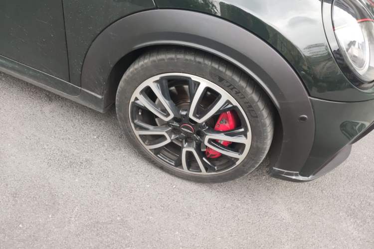 Used MINI JCW 2022 2.0T JOHN COOPER WORKS ALL-IN Right Front Wheel Hub
