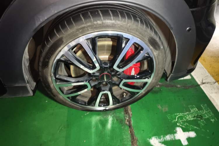Used MINI JCW 2022 2.0T JOHN COOPER WORKS ALL-IN Right Front Wheel Hub