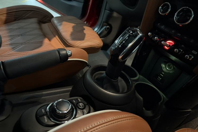Used MINI JCW 2022 2.0T JOHN COOPER WORKS ALL-IN Interior 13