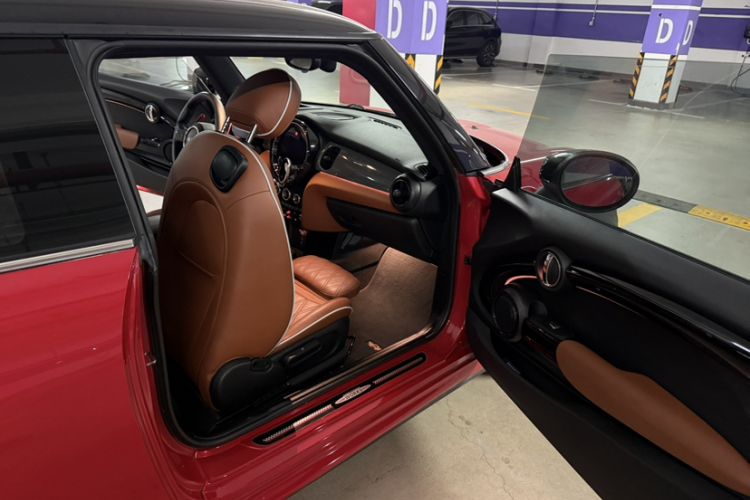 Used MINI JCW 2022 2.0T JOHN COOPER WORKS ALL-IN Interior 14