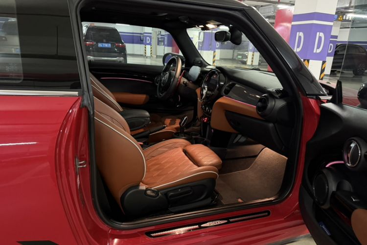 Used MINI JCW 2022 2.0T JOHN COOPER WORKS ALL-IN Interior 9