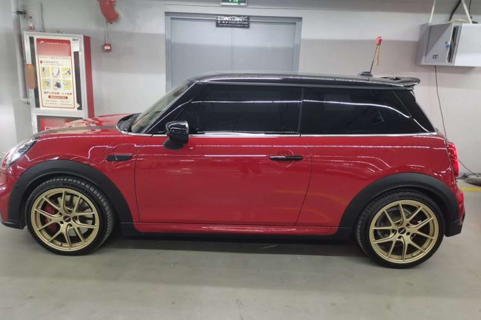 Used MINI JCW 2022 2.0T JOHN COOPER WORKS ALL-IN Left Side