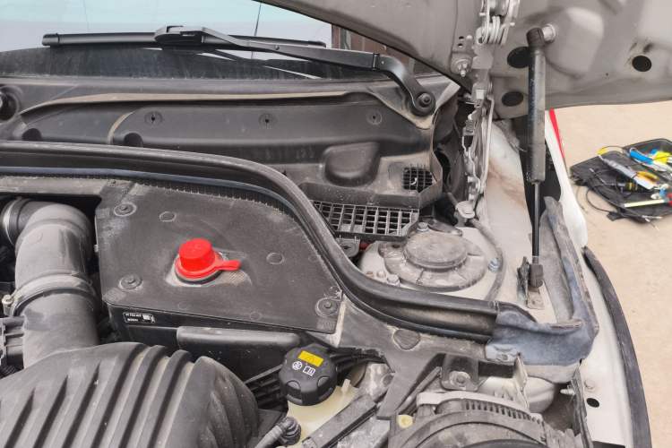 Used MINI JCW 2022 2.0T JOHN COOPER WORKS ALL-IN Engine Bay Left