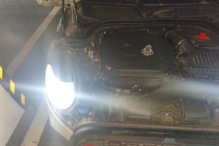Used MINI JCW 2022 2.0T JOHN COOPER WORKS ALL-IN Engine Bay Right