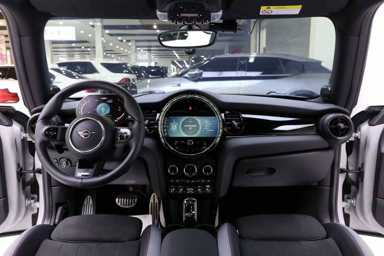 Used MINI JCW 2022 2.0T JOHN COOPER WORKS ALL-IN Interior 2