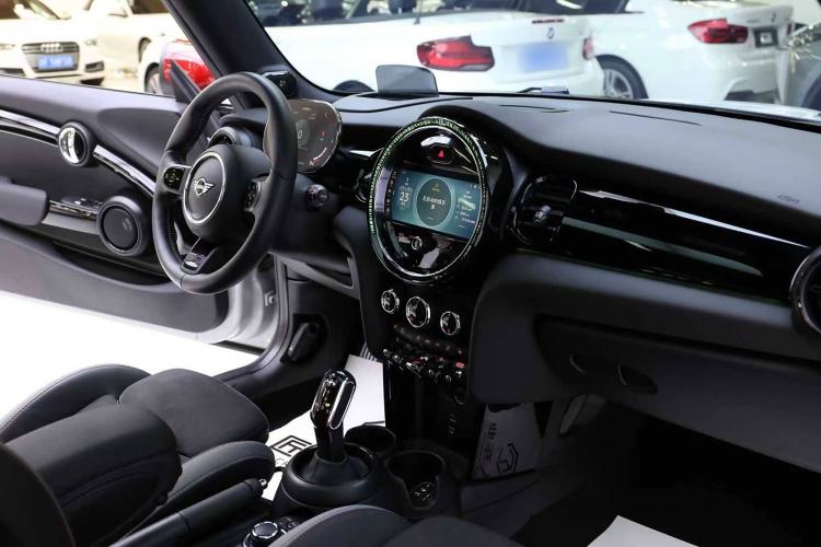 Used MINI JCW 2022 2.0T JOHN COOPER WORKS ALL-IN Interior 4