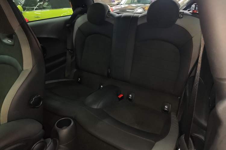 Used MINI JCW 2022 2.0T JOHN COOPER WORKS ALL-IN Interior 4