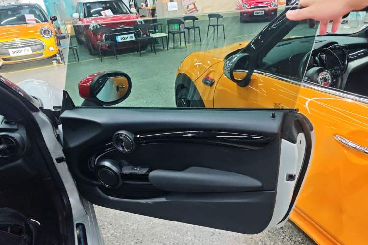 Used MINI JCW 2022 2.0T JOHN COOPER WORKS ALL-IN Interior 5