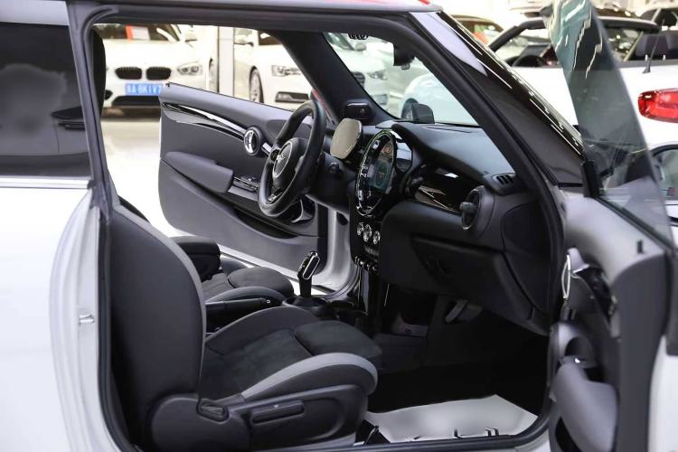 Used MINI JCW 2022 2.0T JOHN COOPER WORKS ALL-IN Interior 7