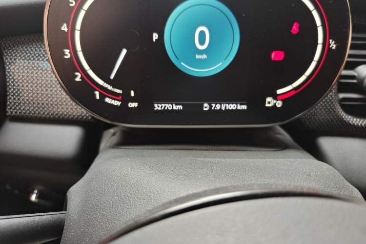 Used MINI JCW 2022 2.0T JOHN COOPER WORKS ALL-IN Odometer Close Up