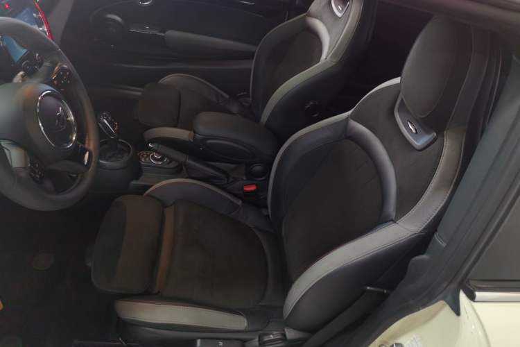 Used MINI JCW 2022 2.0T JOHN COOPER WORKS ALL-IN Left Front Seat