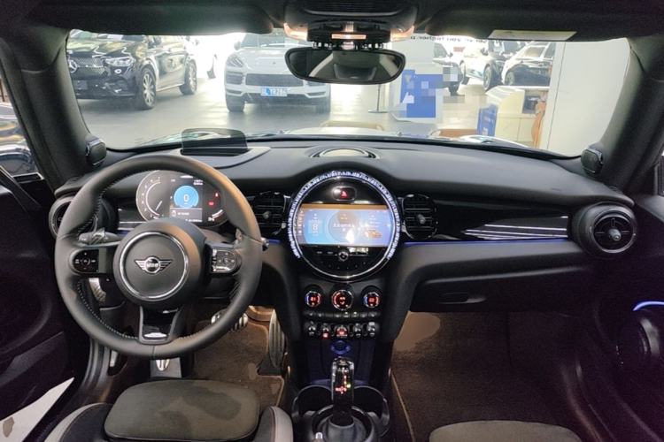 Used MINI JCW 2023 Facelift 2.0T JOHN COOPER WORKS ALL-IN Center Console