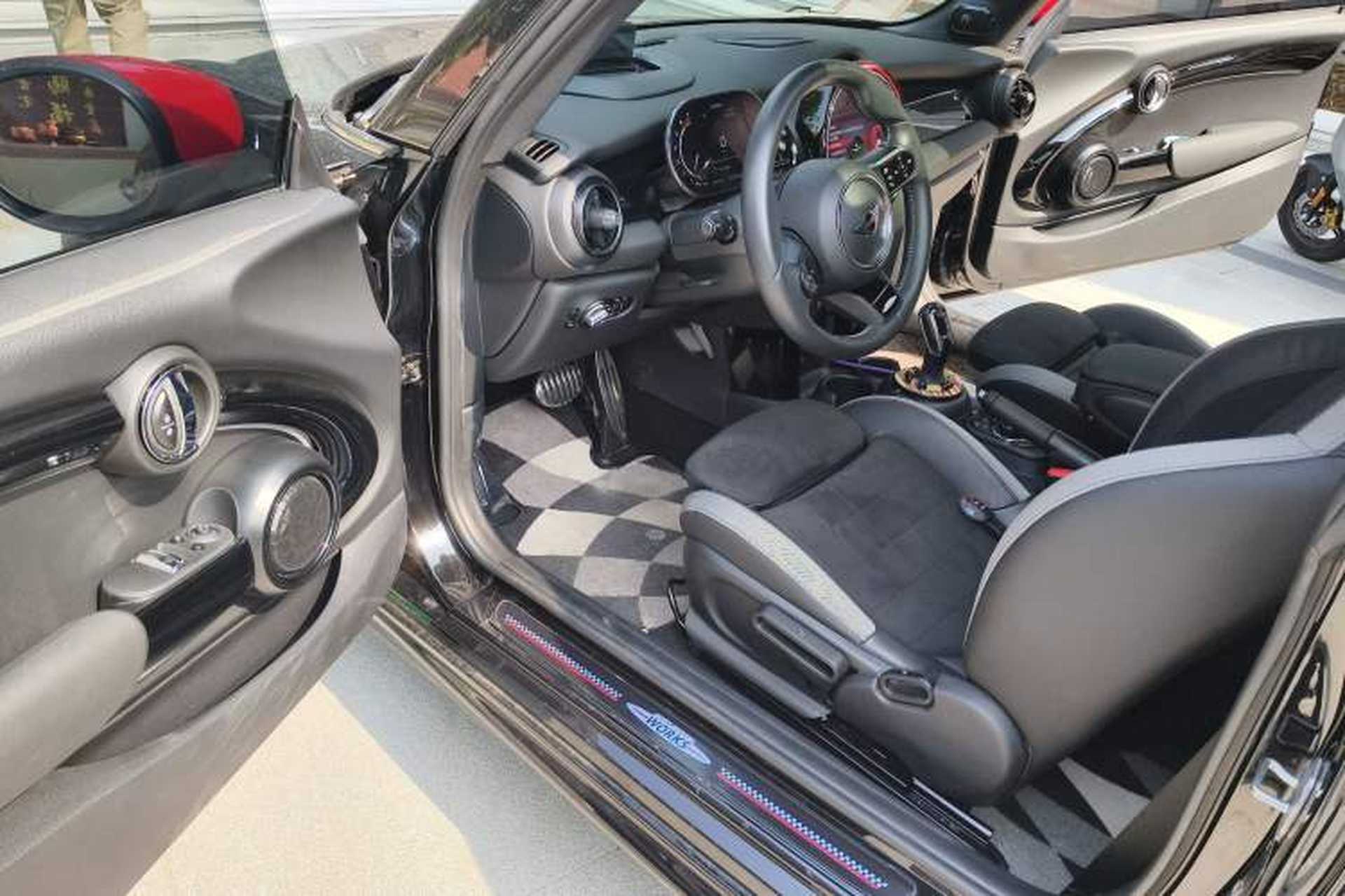 Used MINI JCW 2023 Facelift 2.0T JOHN COOPER WORKS ALL-IN Driver Seat