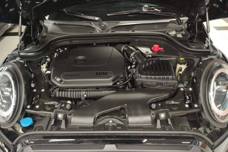 Used MINI JCW 2023 2.0T JOHN COOPER WORKS Pat Moss Commemorative Edition Engine Bay