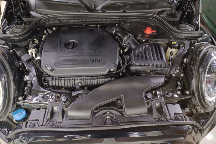 Used MINI JCW 2023 2.0T JOHN COOPER WORKS Pat Moss Commemorative Edition Engine Bay