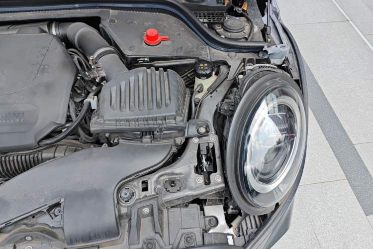 Used MINI JCW 2023 Facelift 2.0T JOHN COOPER WORKS ALL-IN Engine Bay Left
