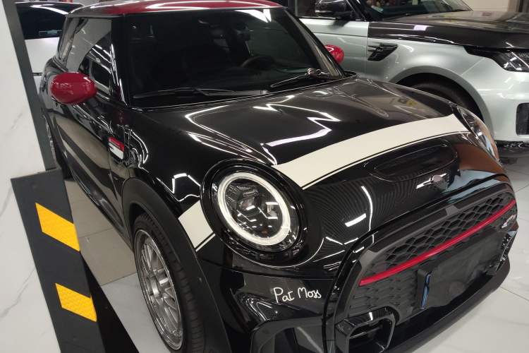 Used MINI JCW 2023 2.0T JOHN COOPER WORKS Pat Moss Commemorative Edition Exterior 2