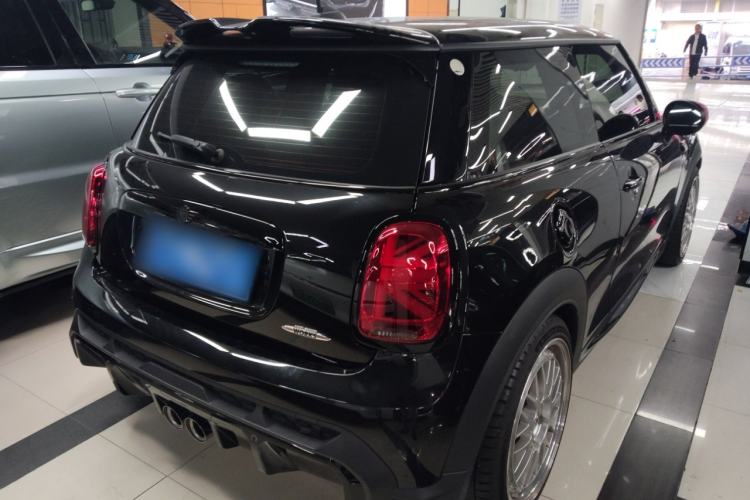 Used MINI JCW 2023 2.0T JOHN COOPER WORKS Pat Moss Commemorative Edition Exterior 5