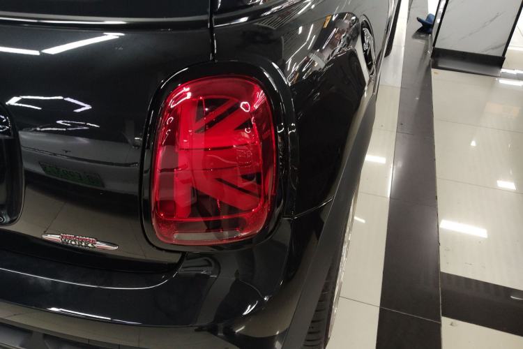 Used MINI JCW 2023 2.0T JOHN COOPER WORKS Pat Moss Commemorative Edition Exterior 6