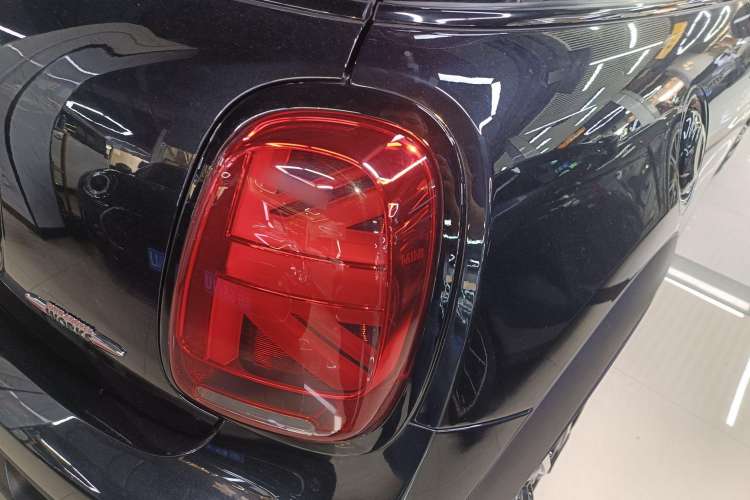 Used MINI JCW 2023 2.0T JOHN COOPER WORKS Pat Moss Commemorative Edition Exterior 6