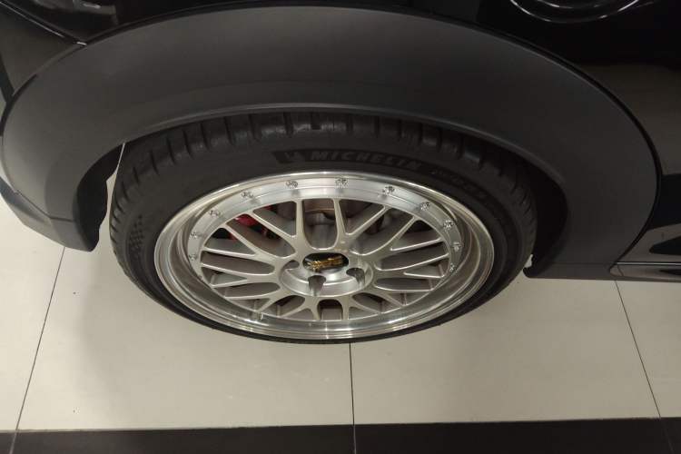 Used MINI JCW 2023 2.0T JOHN COOPER WORKS Pat Moss Commemorative Edition Exterior 8