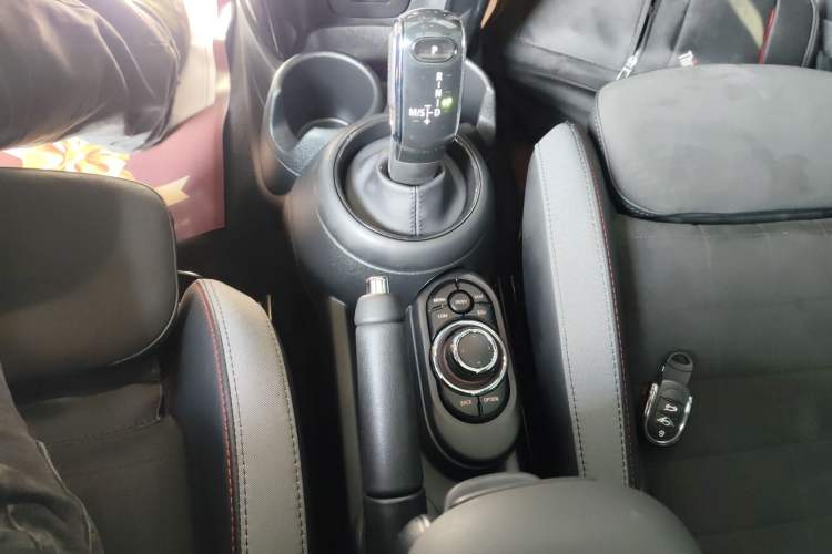 Used MINI JCW 2023 Facelift 2.0T JOHN COOPER WORKS ALL-IN Gear Lever