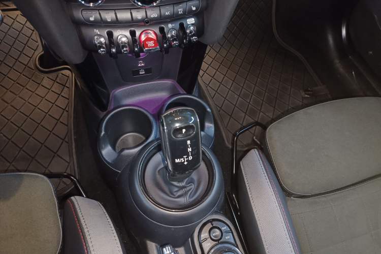 Used MINI JCW 2023 2.0T JOHN COOPER WORKS Pat Moss Commemorative Edition Gear Lever